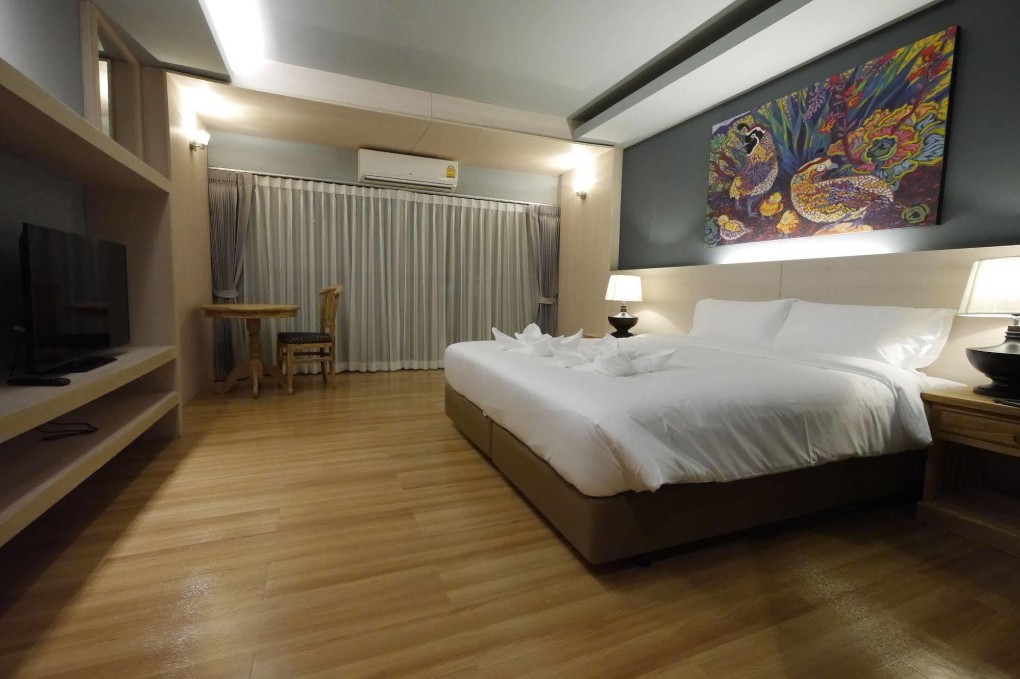 Le Naview @prasingh Hotel 3*