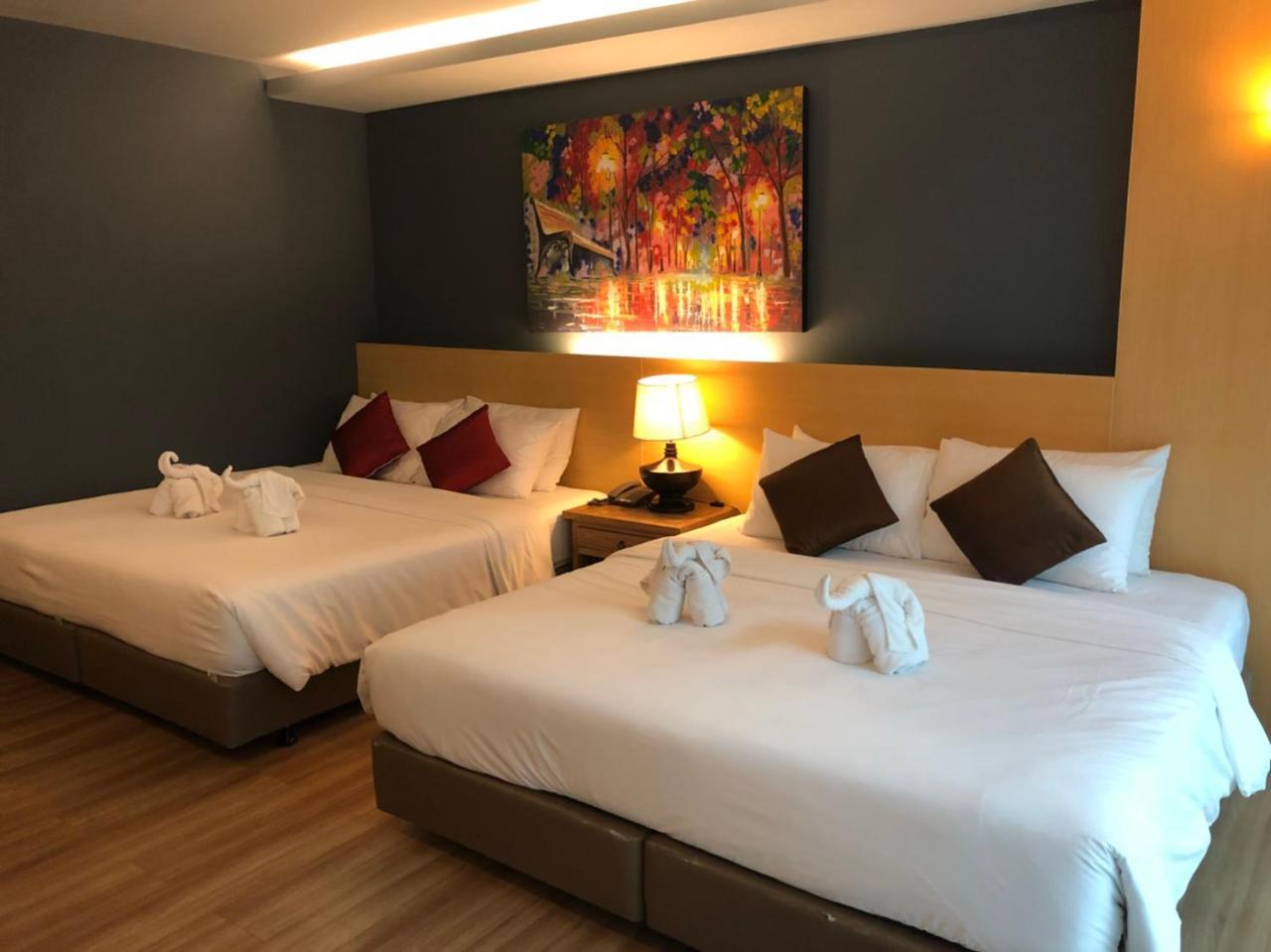 Le Naview @prasingh Hotel